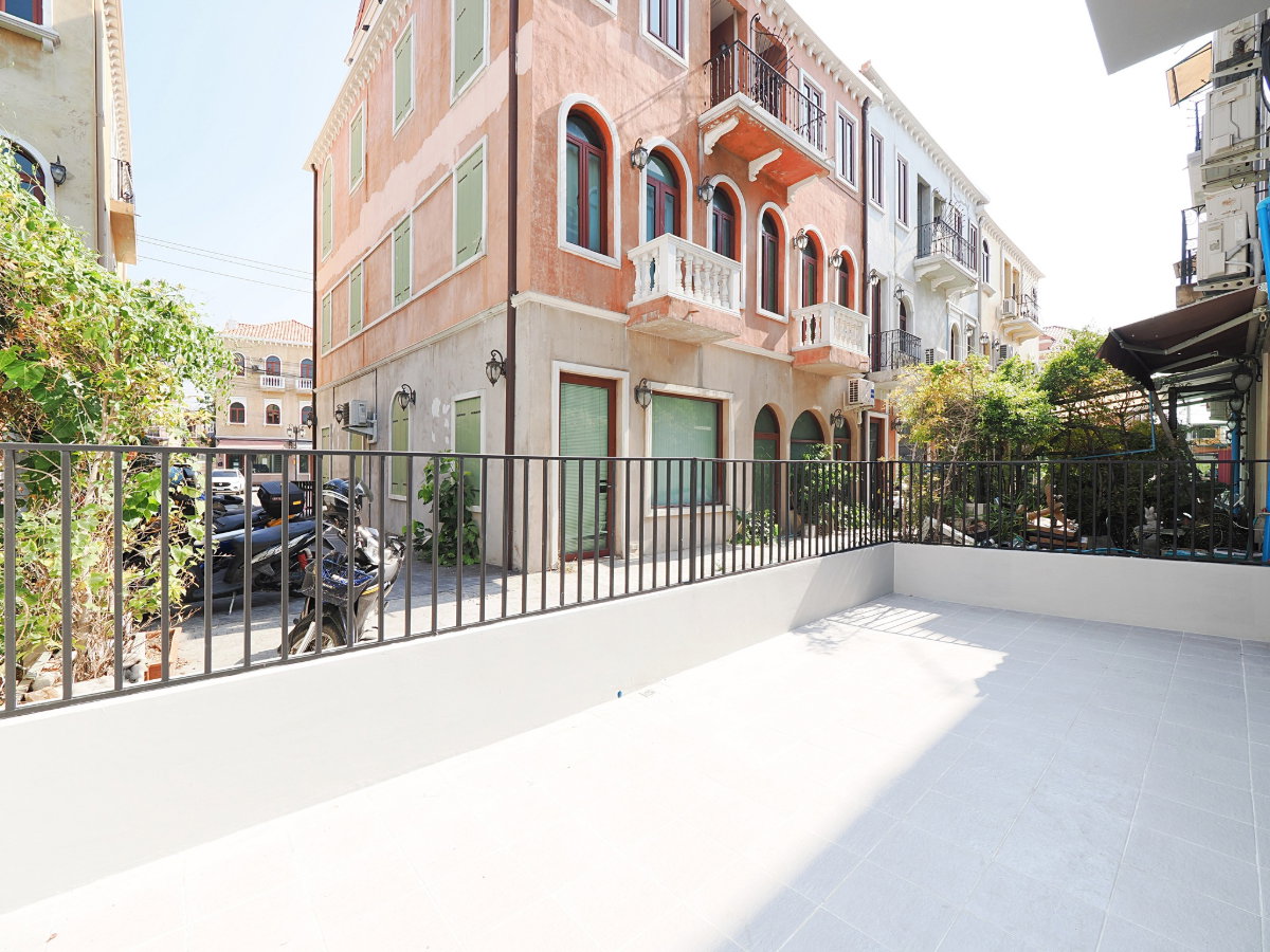 รูป Clearance Sale อาคารพาณิชย์ 3 ชั้น ม.เวนิสดิไอริส ขนาด 31.5 ตร.ว. 3นอน 3น้ำ ทำเลดีหลังมุม ตกแต่งใหม่ทั้งหลัง ต่อเติมเต็มพื้นที่ [วัชรพล – สุขาภิบาล5] - รูปที่ 7/41