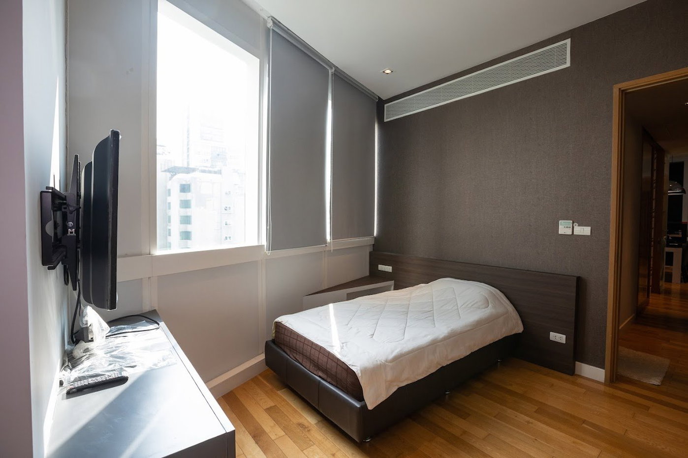 รูป LTH3377 – Millennium Residence FOR SALE 2 beds 2 baths Size 127 Sq.M. nearby BTS Asoke Station ONLY 23 MB - รูปที่ 5/12