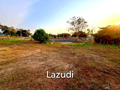 ที่ดิน ชลบุรี : ขายที่ดินทำเลทอง ใกล้ทะเลสาบมับประชาน 200 ตารางวา