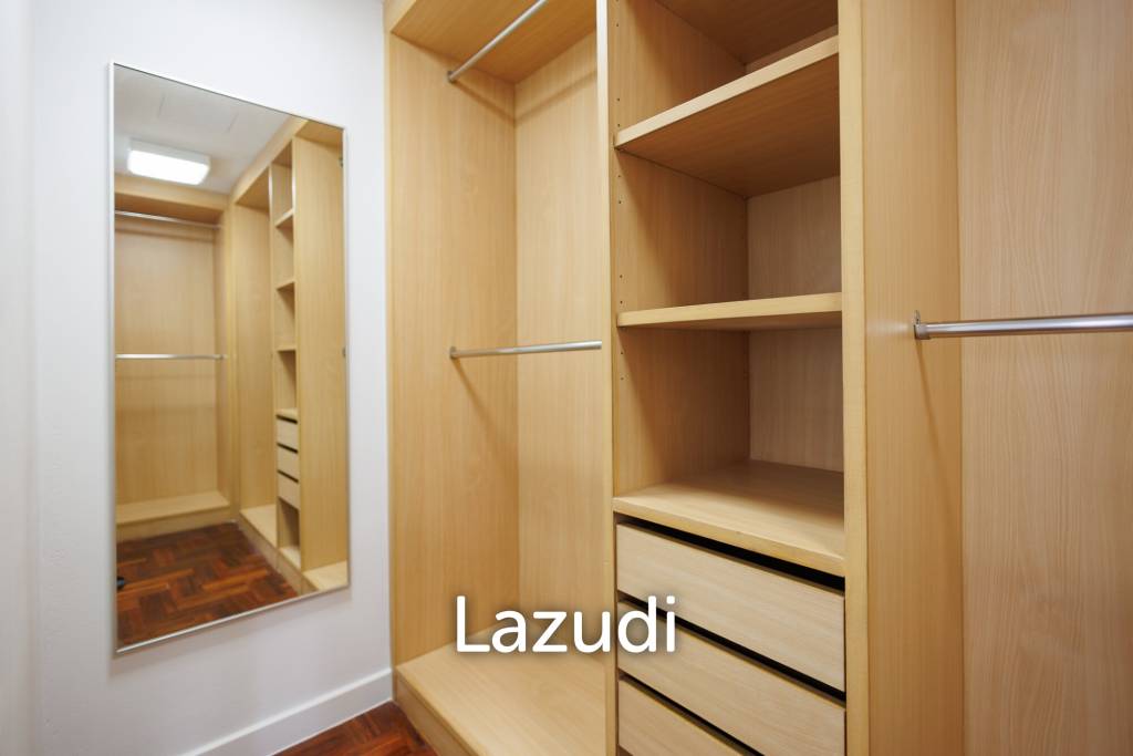 รูป 250.0 ตร.ม. 3 ห้องนอน 4 ห้องน้ำ คอนโดสำหรับ เช่าใน คลองตัน - รูปที่ 25/31