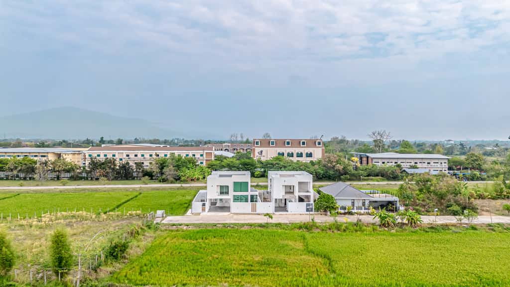 รูป Luxury Pool Villa วิวภูเขา โอบล้อมทุ่งนา  ทำเลหายาก ใกล้ Lanna International School เพียง 600 เมตร  - รูปที่ 9/41