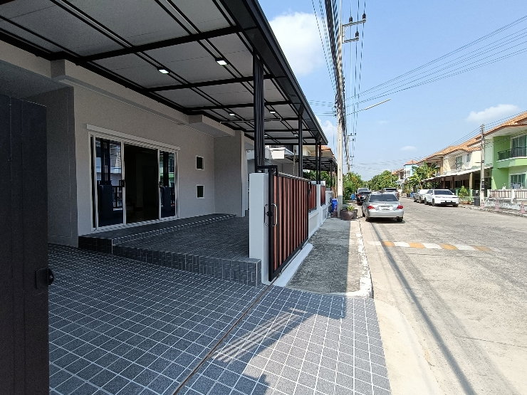 รูป ลำลูกกา ปทุมธานี  สไหวประชาราษฎร์ หมู่บ้านพนาสนวิลล่า  ลำลูกกาคลองสี่  นัดชมบ้าน085-318-6868​คุณวา - รูปที่ 3/24