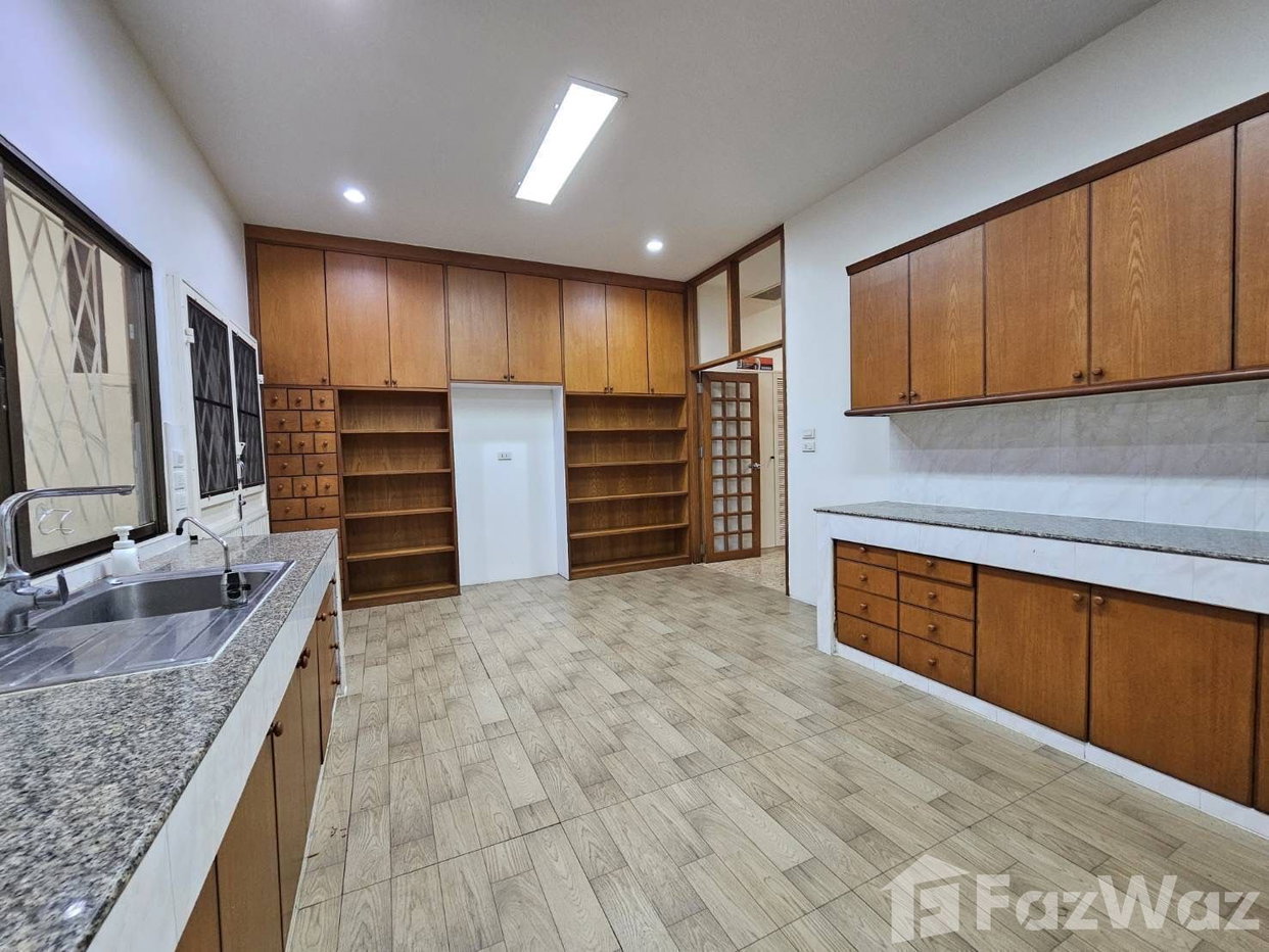 รูป บ้านเดี่ยวให้เช่า 4 ห้องนอน ใน คลองตันเหนือ, กรุงเทพมหานคร 1730874 - รูปที่ 11/30