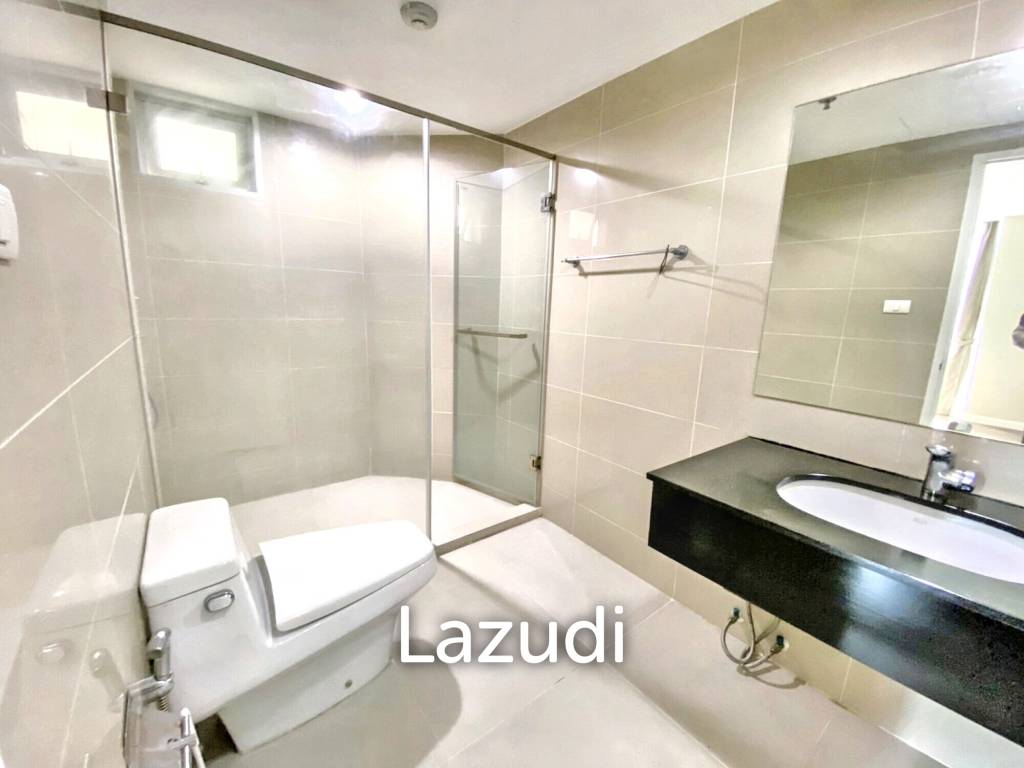 รูป 206.4 ตร.ม. 5 ห้องนอน 4 ห้องน้ำ คอนโดสำหรับ ขาย & เช่าใน ห้วยขวาง - รูปที่ 17/18