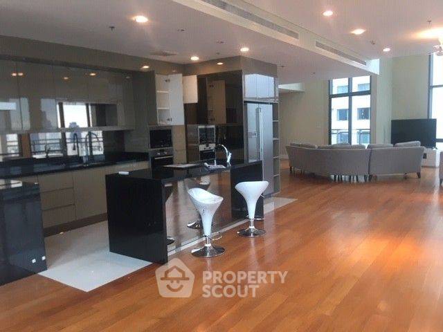 picture 6-BR Condo at Duplex close to Phratamnak (ID 1436349) - 2/16
