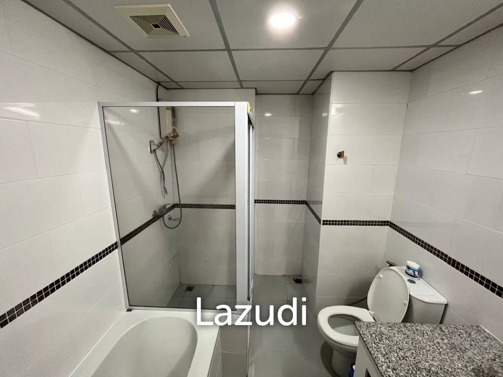 picture Studio 1 Bathroom 61.68 SQ.M. PKCP Tower - 5/10