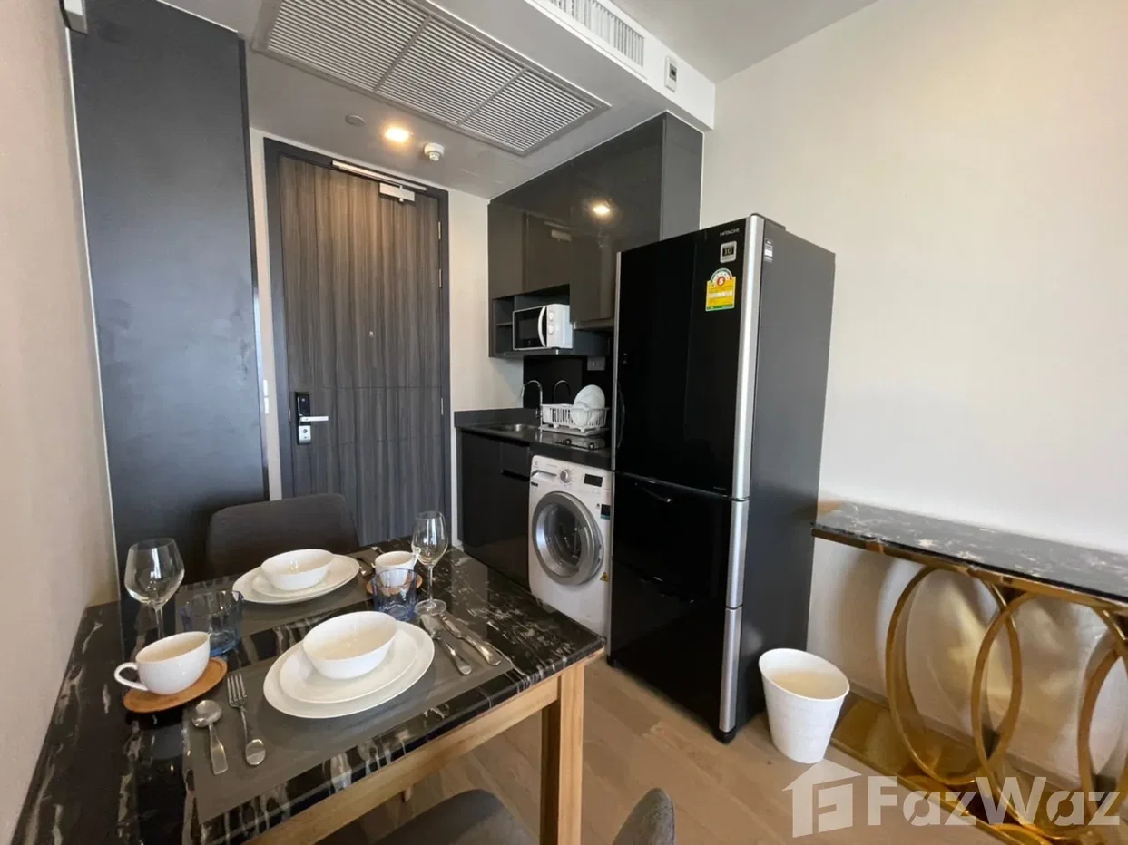 picture Ashton Asoke 6113642 - 3/9
