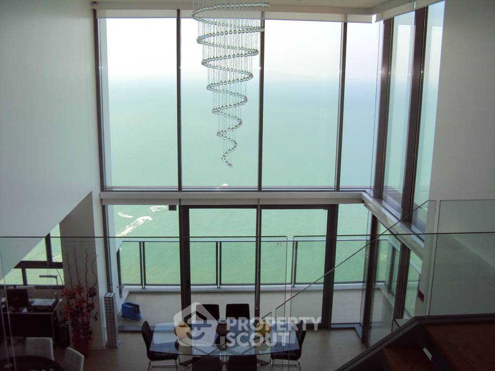 picture 3-BR Condo at Duplex close to Phratamnak (ID 995605) - 2/34