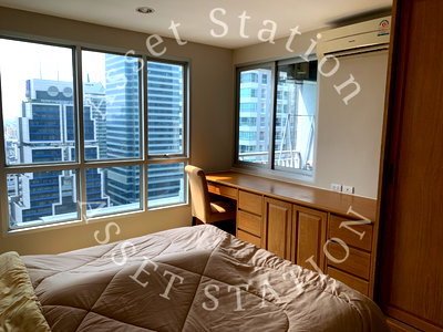 Condos for rent : 🚅 Spacious 1-Bedroom Unit Available at Life @ Sathorn 10 🚆 Near BTS Chong Nonsi & Surasak