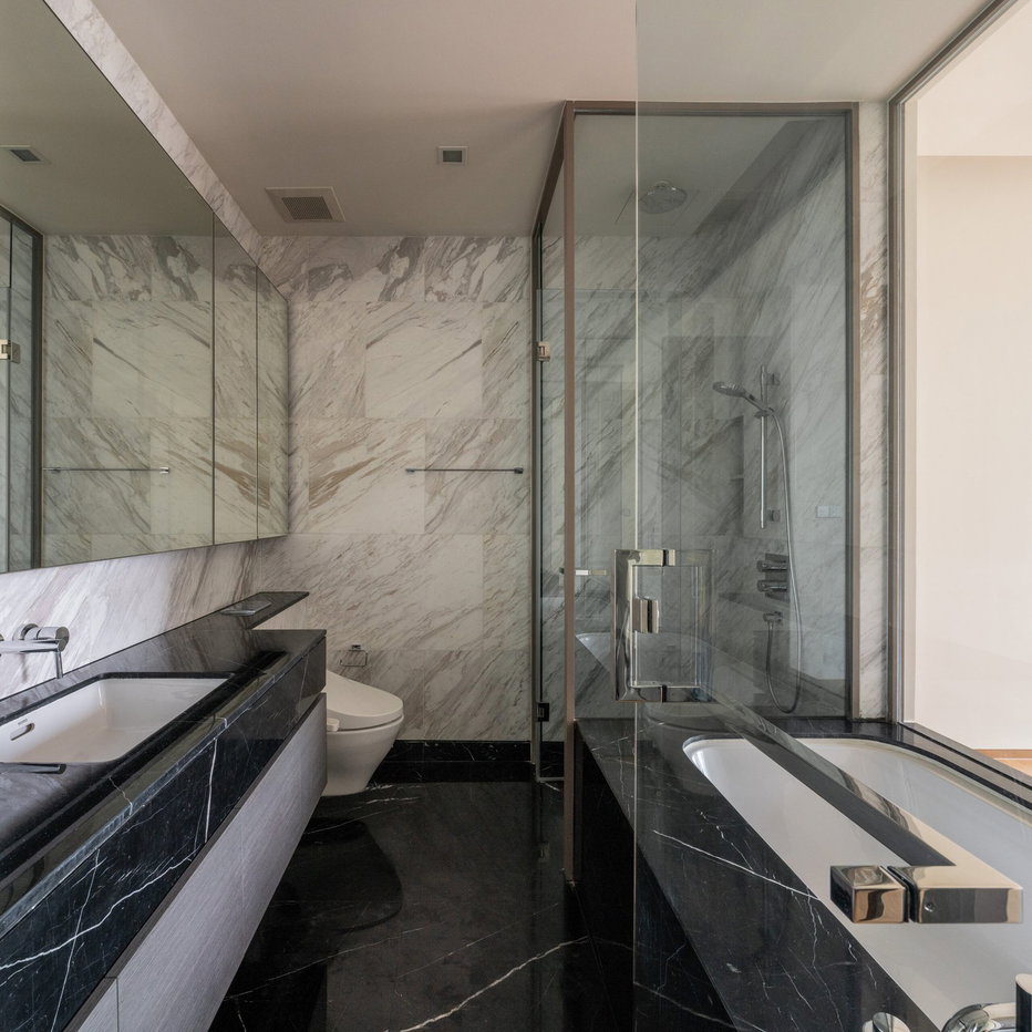 รูป LTH3847 – Saladaeng One FOR SALE 1 bed 1 bath size 57.7 Sq.M. Nearby MRT Lumphini station ONLY 14.99 MB - รูปที่ 5/5