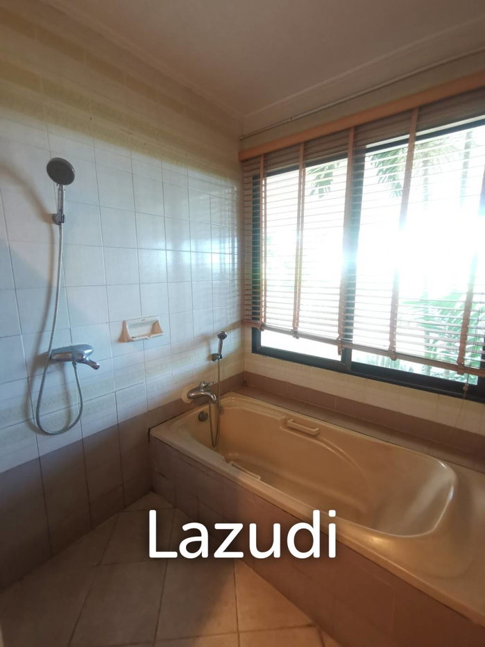 picture 2 Bedrooms Beachfront  for sale - 10/15