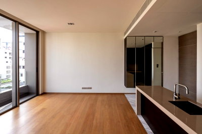 Condos for sale : LTH3847 – Saladaeng One FOR SALE 1 bed 1 bath size 57.7 Sq.M. Nearby MRT Lumphini station ONLY 14.99 MB