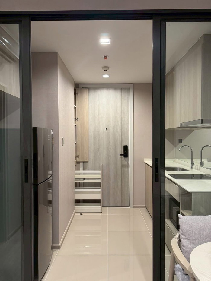 picture Reference Sathorn Wongwianyai Full Furnitured and electrical - 7/10