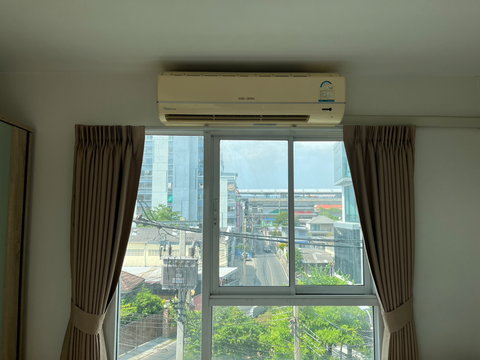 ห้องโปร่ง มุมดี ตำแหน่งสระว่ายน้ำ สัญญา 2 ปี เดอะ คริสตัล รัตนาธิเบศร์ 3 @0869019827