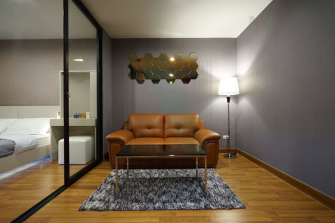 รูปภาพ For Rent Condo REGENT HOME SUKHUMVIT 81 Building B, Floor 8,1 bed room, Room size 28.00 sqm