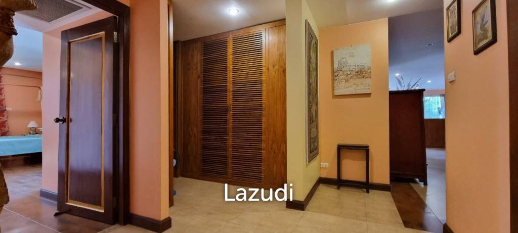 picture 1 Bed 1 Bath 203 SQ.M Executive Residence IV - 12/22