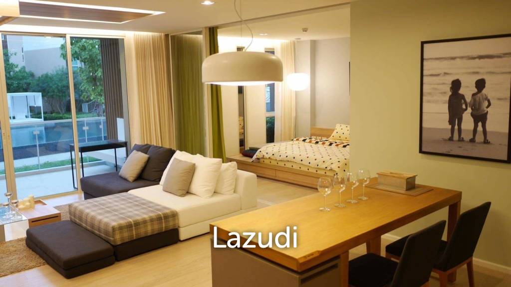 picture WAN VAYLA : Luxurious 2 Bed Condo with Pool Access - 3/14