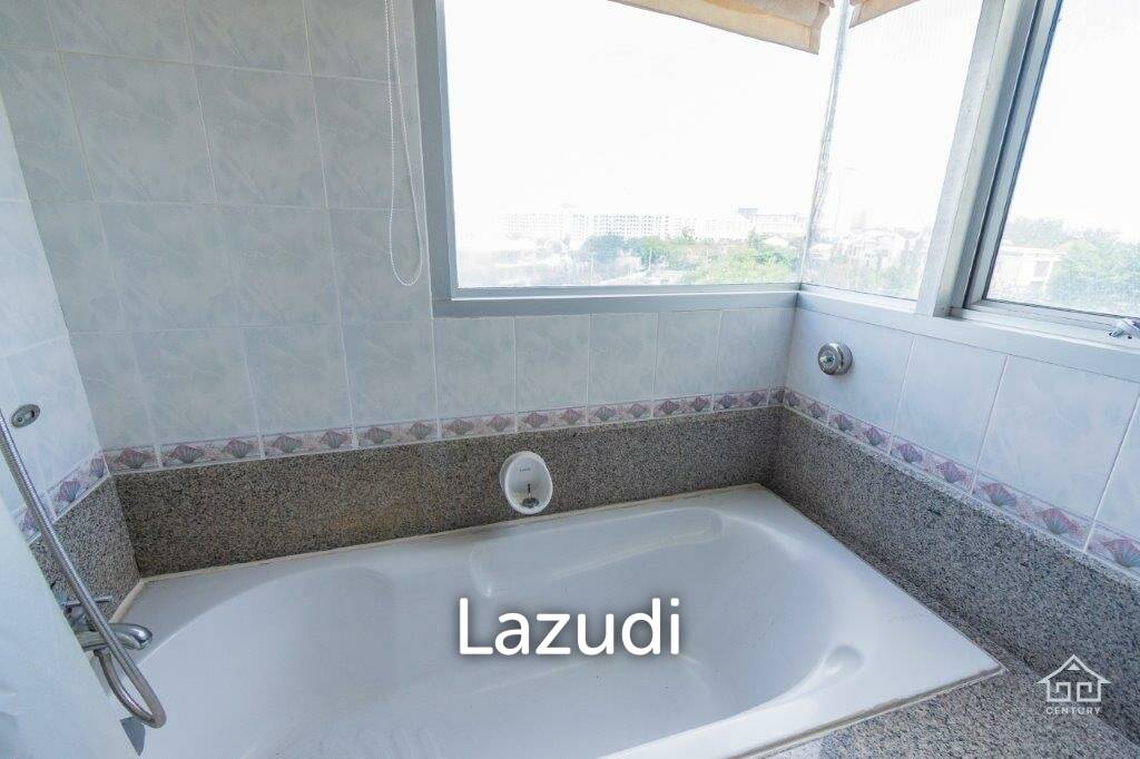 picture SPRINGFIELD BEACH CONDO : 2 bed beachfront condo with great views - 13/34