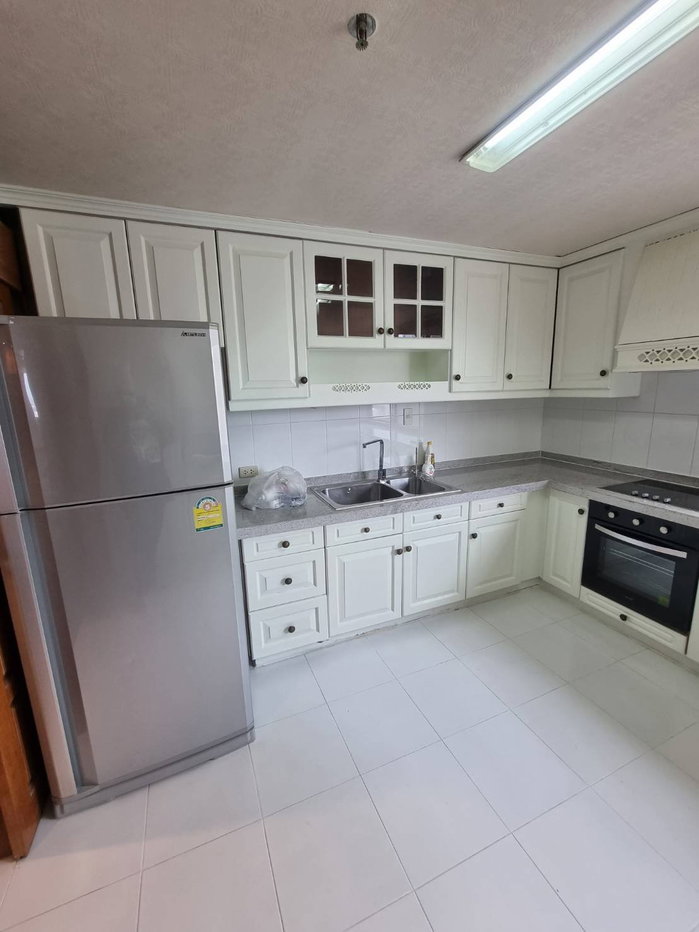 รูป LTH3876 – Baan Suanpetch FOR RENT 3 beds 3 baths size 263 Sq.M. Nearby BTS Phrom Phong station ONLY 80k/Month - รูปที่ 3/7