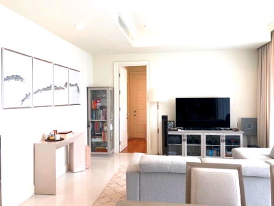 Condos for sale : LTH4122 – Royce Private Residences FOR SALE 2 beds 2 baths size 111 Sq.M. Nearby BTS Phrom Phong station ONLY 19.26 MB