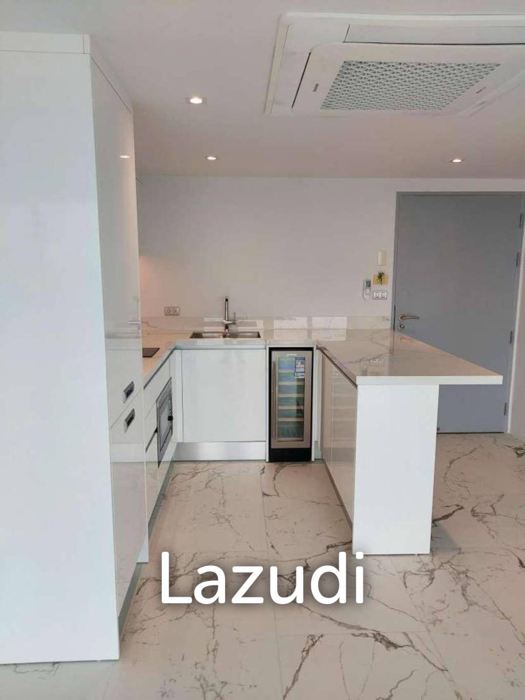 Sea View Foreign Freehold 1-Bedroom Condo for Sale in Kata