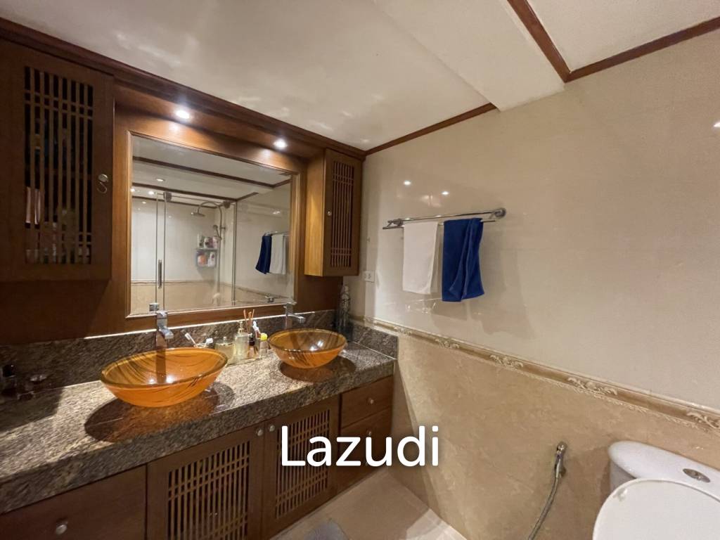 Beachfront Residence Kalim Bay 2 Bed 1 Bath - image 4