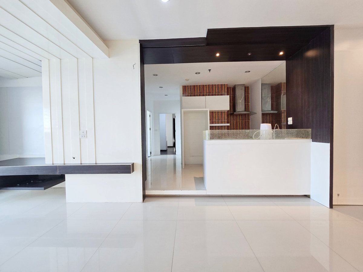 รูป (ขายด่วน) 🏠✨ บ้านกลางกรุง สยาม-ปทุมวัน (Baan Klang Krung Siam–Pathumwan) | ขายคอนโด 2 ห้องนอน ห้องใหญ่ ทำเลทอง เดินทางสะดวก (HBH-ST-242) - รูปที่ 4/21