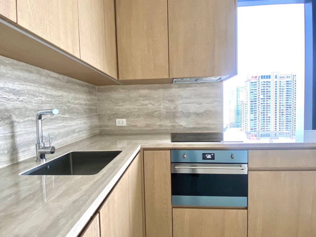 รูป LTH3827 – The Lofts Silom FOR SALE 2 beds 2 baths size 85 Sq.M. Nearby BTS Surasak station ONLY 17.50 MB - รูปที่ 4/6