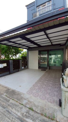 ให้เช่าโฮมออฟฟิศ 6 ห้องนอน 200 ตร.ม. 20 ตร.ว. เขตลาดพร้าว