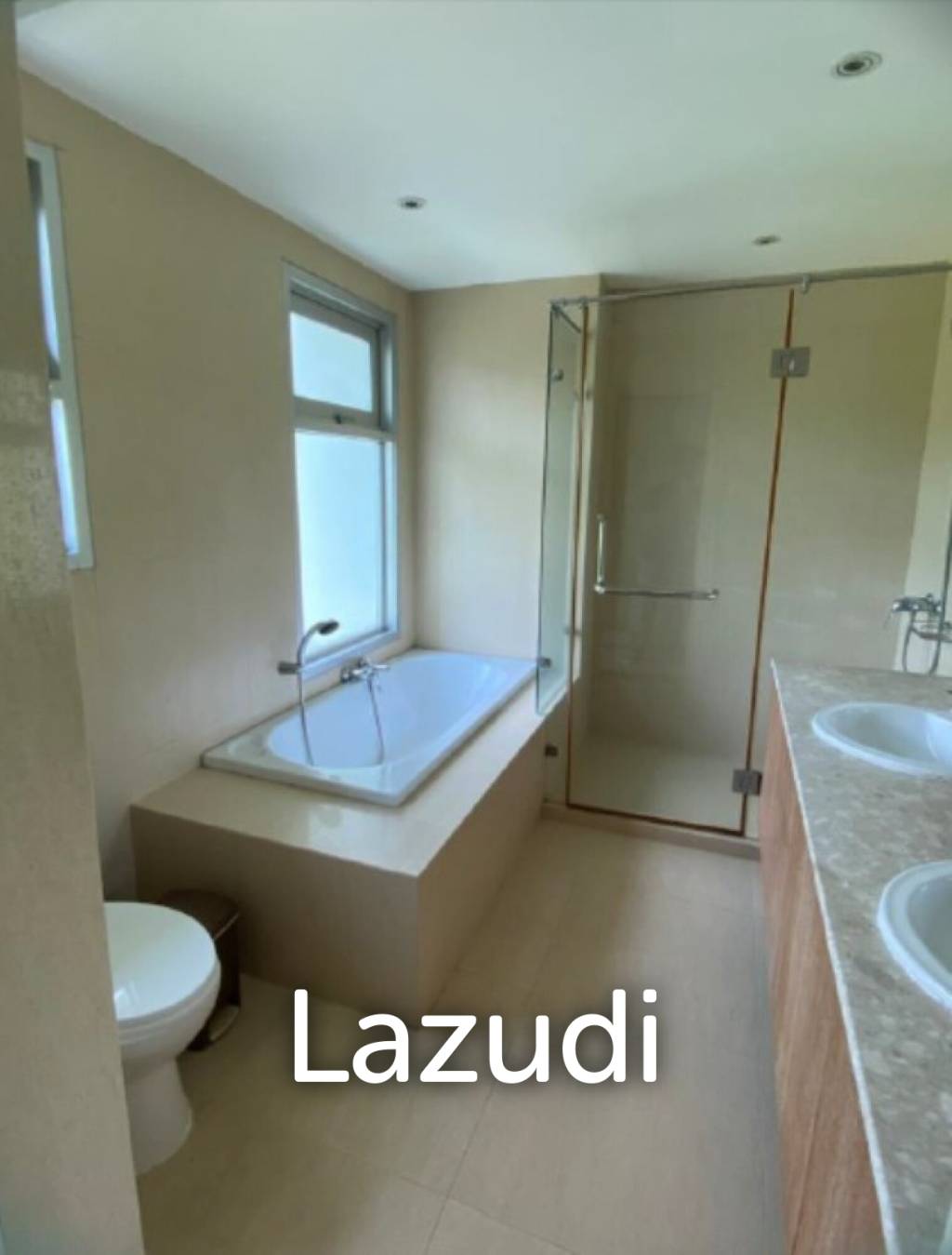 Spacious 2-Bedroom Condo for Sale in Mueang Phuket - image 5
