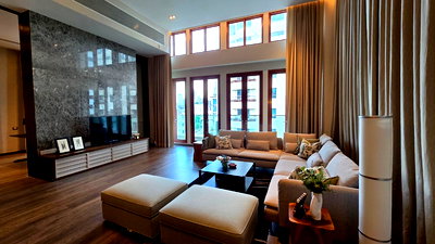 Condos for rent : (Co-Agent Com 80%) Condo for rent The Crest Ruamrudee Monthly 150,000 thb.