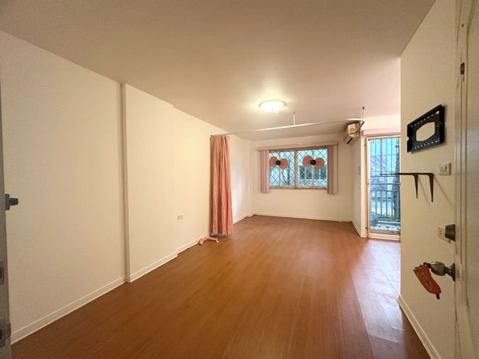 ห้องเปล่าราคาสุดจึ้ง 1.09ลบ. ลุมพินี คอนโดทาวน์ รามอินทรา-หลักสี่ 