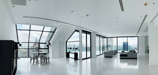 LTH5070 – Duplex Penthouse Stunning Panoramic view FOR SALE 4 beds 4 baths Size 462 sq.m. near MRT Lumpini ONLY 95 MB