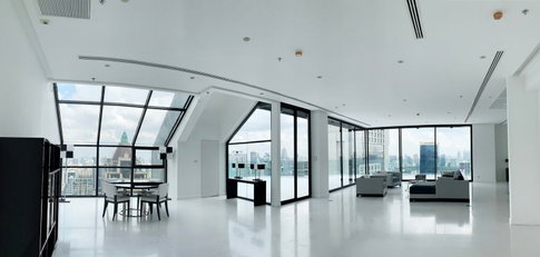 LTH5070 – Duplex Penthouse Stunning Panoramic view FOR SALE 4 beds 4 baths Size 462 sq.m. near MRT Lumpini ONLY 95 MB