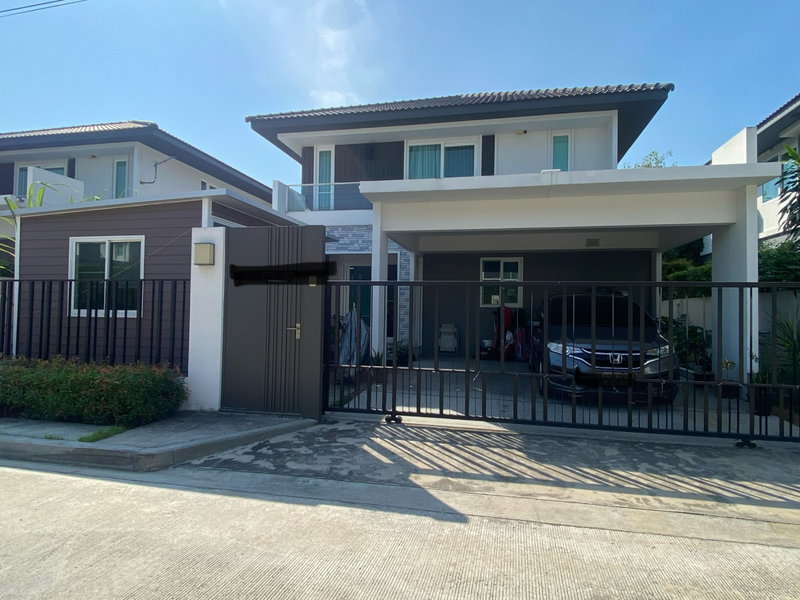 ขายบ้านเดี่ยว : ขาย บ้านเดี่ยว Mantana Srinakarin – Romklao 145 ตรม. 51 ตร.วา 3นอน 3น้ำ สภาพดีเยี่ยม(เจ้าของขายเอง)