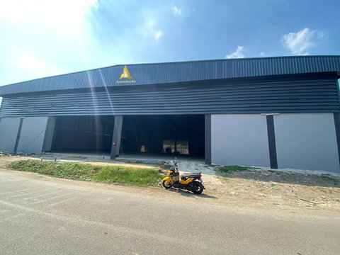 ให้เช่าโกดัง 1,200 ตร.ม. เลียบด่วนรามอินทรา ใกล้ CDC รถเทรลเลอร์เข้าได้