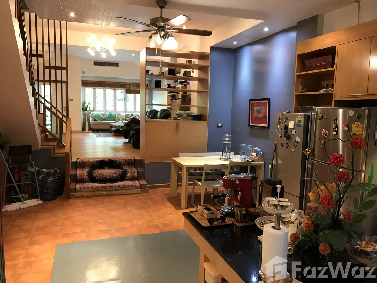 รูป ทาวน์เฮ้าส์ให้เช่า 5 ห้องนอน ใน คลองตันเหนือ, กรุงเทพมหานคร 984464 - รูปที่ 6/11