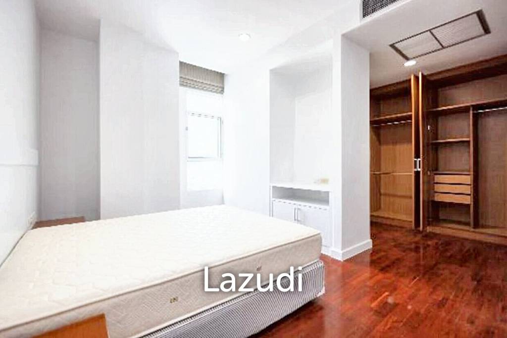 รูป 450.0 ตร.ม. 4 ห้องนอน 5 ห้องน้ำ คอนโดสำหรับ เช่าใน คลองตัน - รูปที่ 9/13