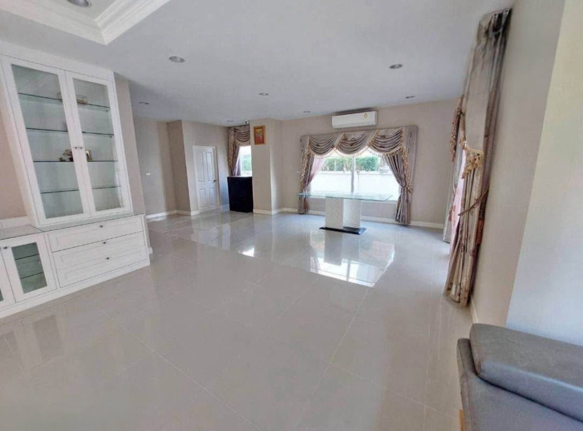 รูป ขายบ้านเดี่ยว 2 ชั้น หมู่บ้านเดอะเซนโทรวงแหวน-อ่อนนุชลาดกระบัง พร้อมเข้าอยู่ ทำเลดี เดินทางสะดวก ใกล้โรบินสัน ลาดกระบัง - รูปที่ 6/13