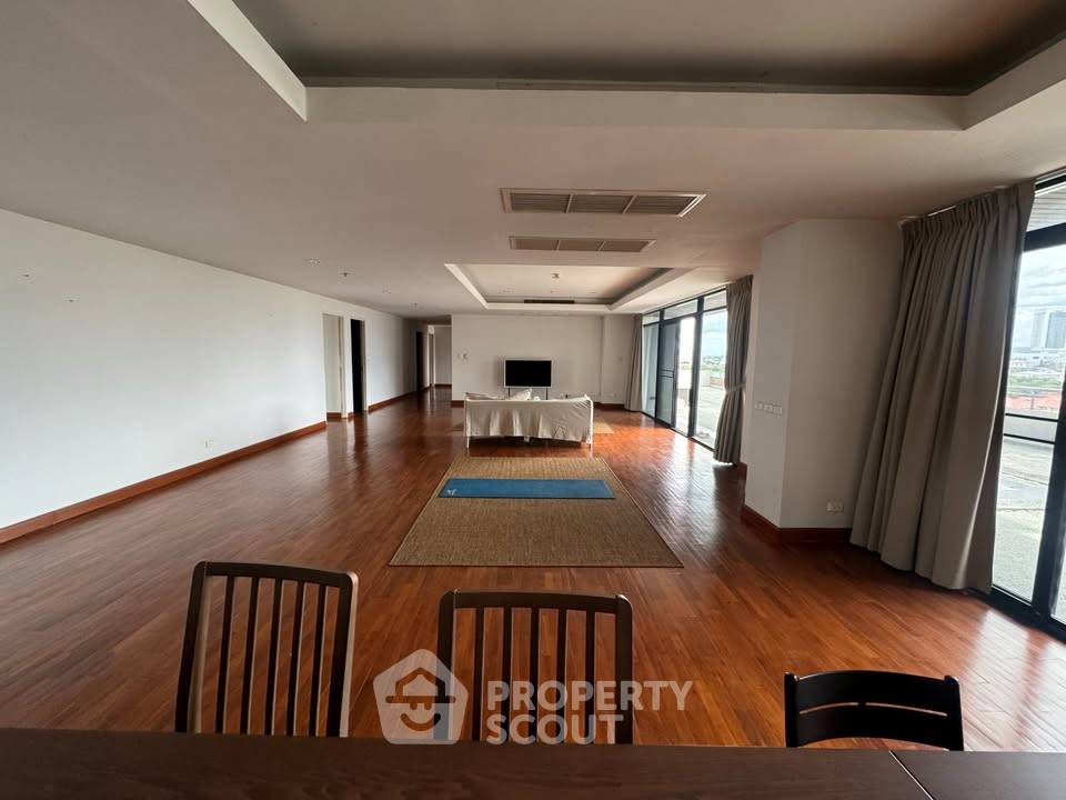 รูป คอนโด 4-ห้องนอน ที่ เลคชอร์ เวสต์ คอนโดมิเนียม นิชดาธานี ใน บางตลาด (ID 2629035) - รูปที่ 3/15