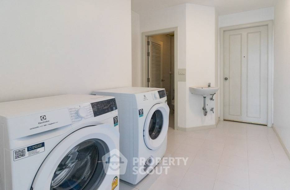 picture 2-BR Condo at Park Thonglor Tower near BTS Thong Lor (ID 1611016) - 8/20