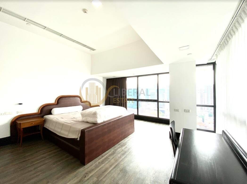 รูป LTH3253 – Luxury Duplex with Private Pool Le Raffine Sukhumvit 39 FOR SALE 3 beds size 393.8 Sq.M. BTS Phrom Phong Station ONLY 83 MB - รูปที่ 2/7