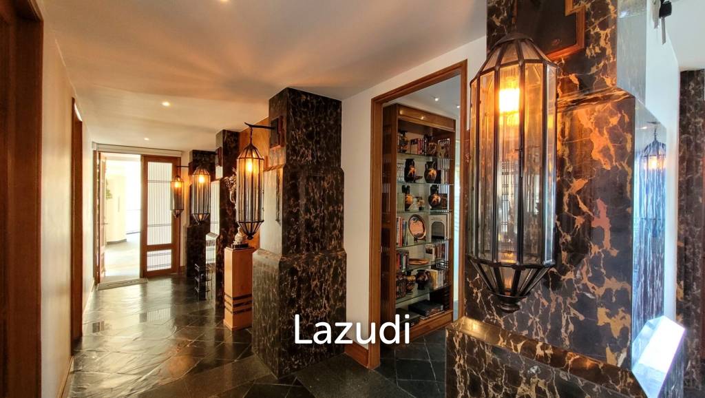 picture 3 bedrooms beachfront condo for sale - 23/42