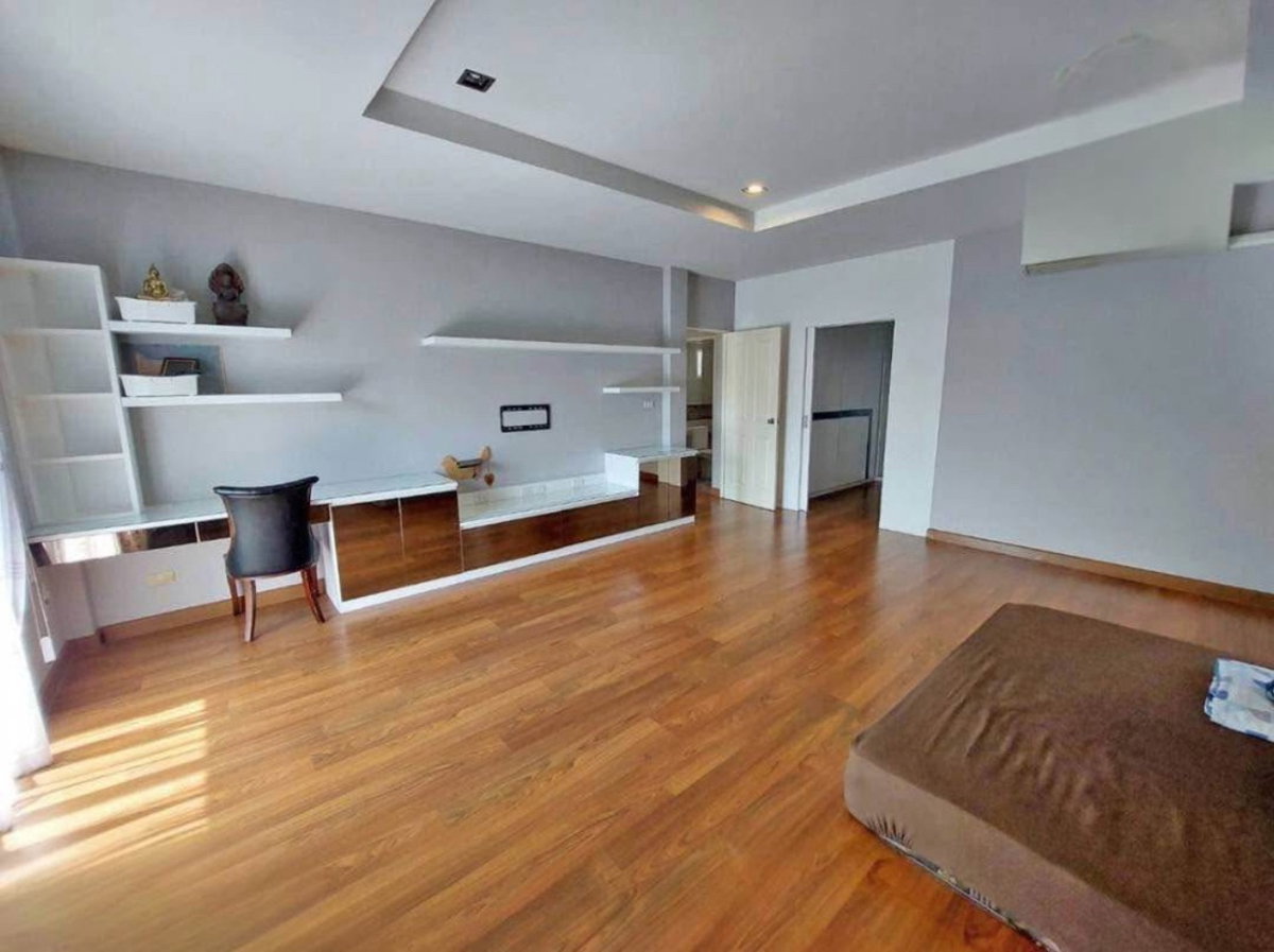 รูป ขายบ้านเดี่ยว 2 ชั้น หมู่บ้านเดอะเซนโทรวงแหวน-อ่อนนุชลาดกระบัง พร้อมเข้าอยู่ ทำเลดี เดินทางสะดวก ใกล้โรบินสัน ลาดกระบัง - รูปที่ 3/13