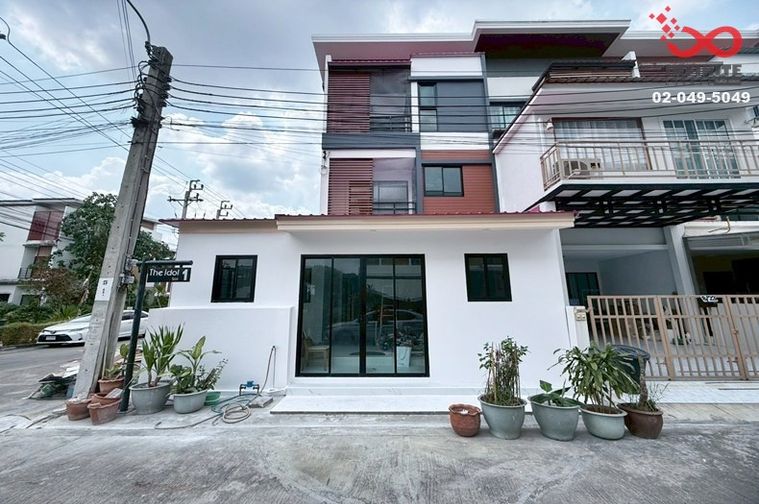 3-bed townhouse for sale, 250 sqm, 27.9 sq wah, The Idol 2 Petchkasem 68