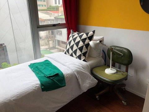 LTH4347 – Hyde Sukhumvit 11 FOR SALE 2 beds 2 baths size 63 Sq.M. Nearby BTS Nana station ONLY 10.5 MB