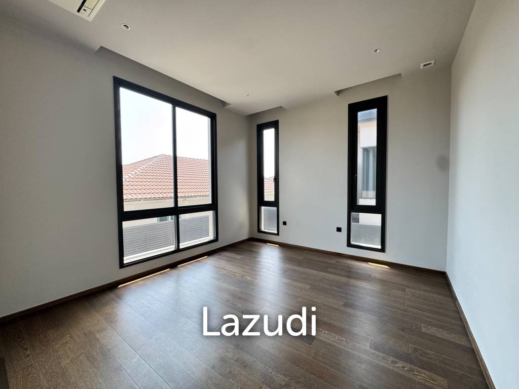 รูป 551.0 ตร.ม.  4 ห้องนอน  5 ห้องน้ำ บ้านเดี่ยวสำหรับ ขายใน สวนหลวง - รูปที่ 20/24