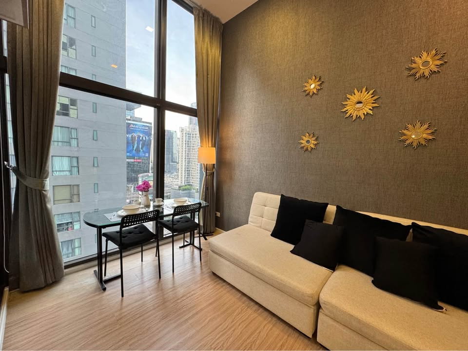 รูป ห้อง Loft เพดานสูง 🔥 Chewathai Residence Asoke | ใกล้ MRT พระราม 9 | ห้อง Duplex หรูหรา อยู่สบาย | ลากกระเป๋าเข้ามาได้เลย - รูปที่ 9/14
