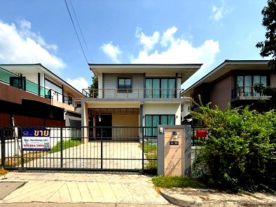 Houses for sale : Detached house in a great location, ready to move in. Sathaporn Rangsit, next to Rangsit-Nakhon Nayok Road.