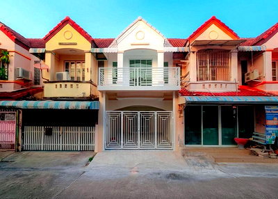 ทาวน์โฮม ถนนบางกรวย-ไทรน้อย : 🏡🥰 ขายทาวน์เฮ้าส์ ทำเลฮิต ใกล้วงเวียนพระราม 5